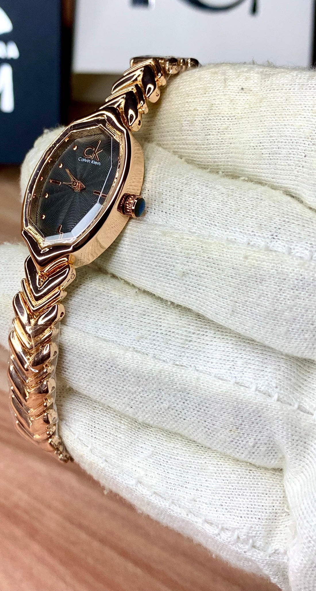 Unique Ck Model | Rosegold Black