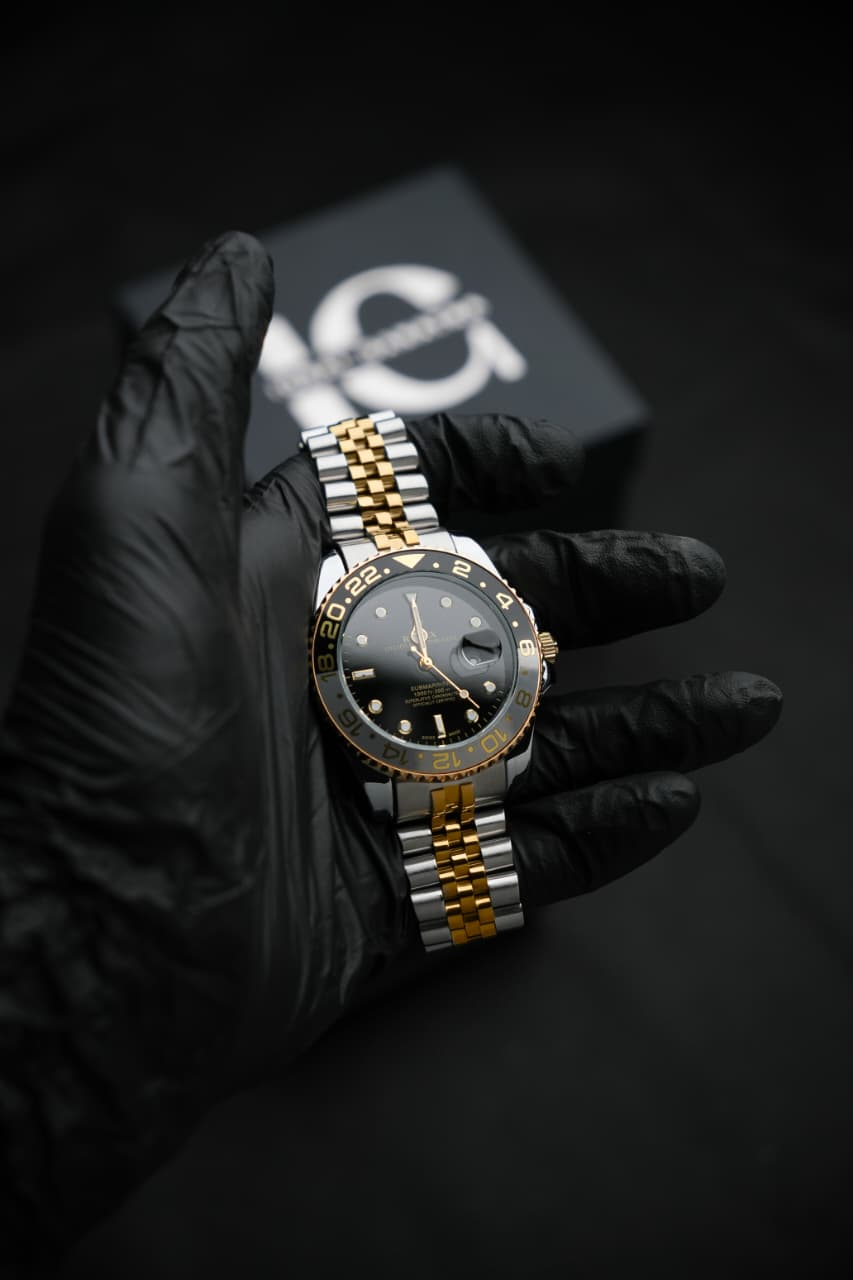 Classy Gmt Model | Two Tone Black